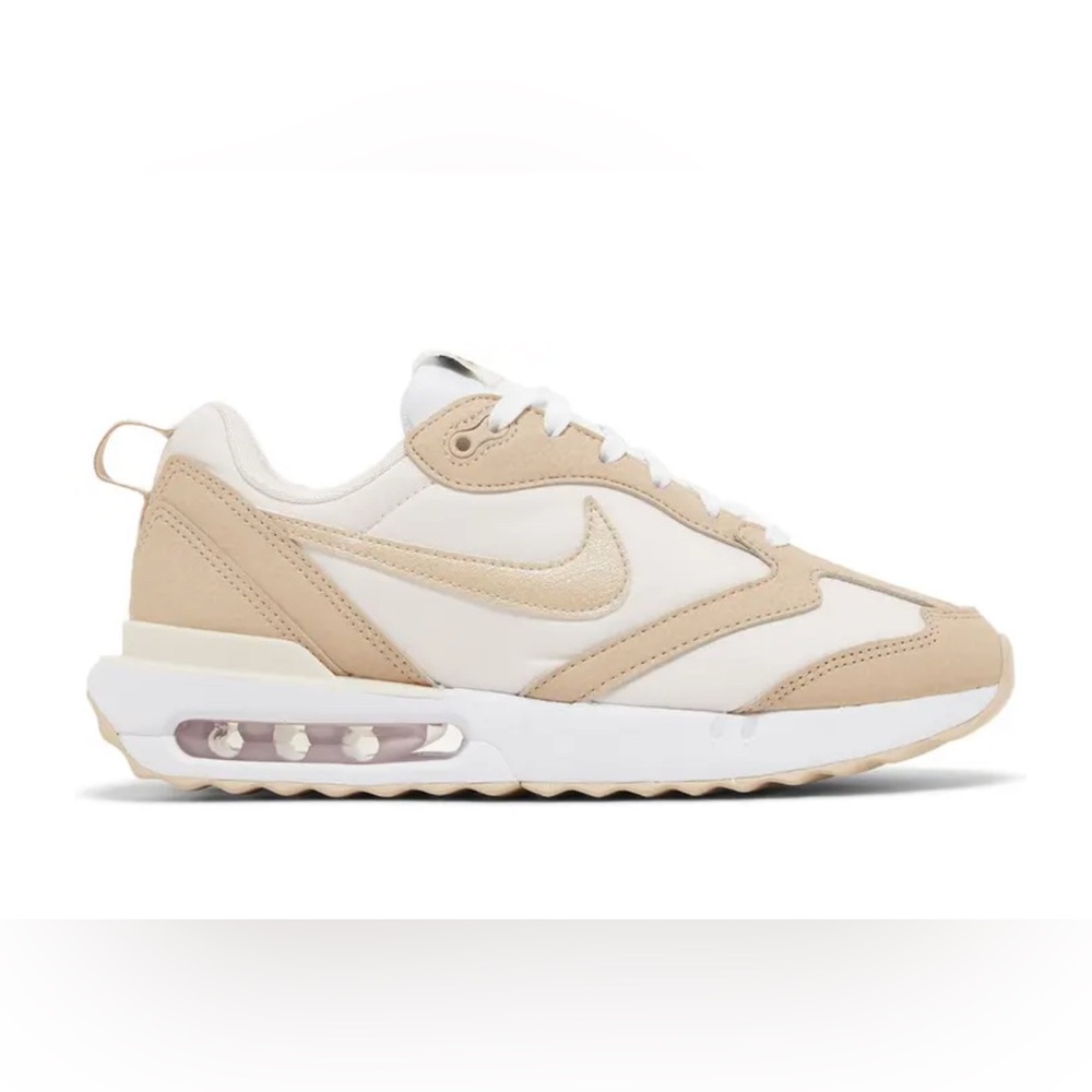 Nike Air Max Dawn in Light Soft Pink